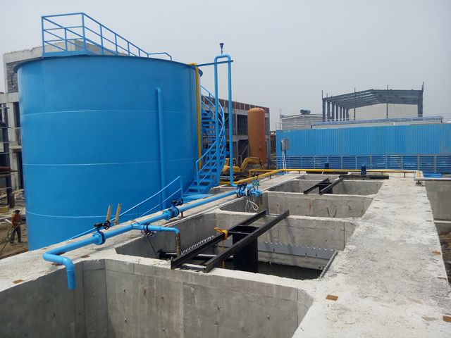 1535077200139724.jpg 20150805.jpg